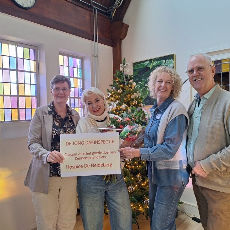 foto overhandiging cheque